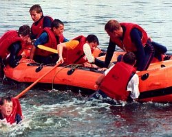 rafting group of friends